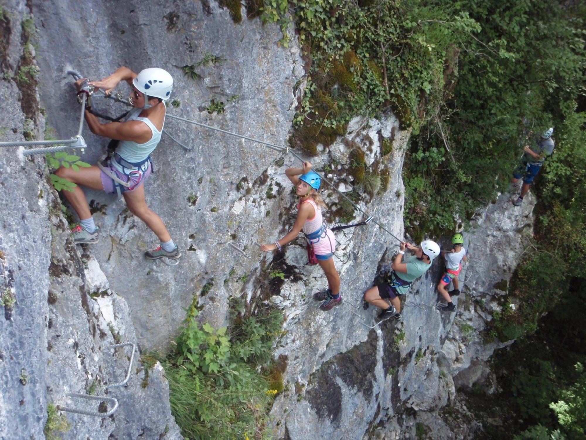 ホテル Burg Altpernstein Micheldorf in Oberösterreich エクステリア 写真