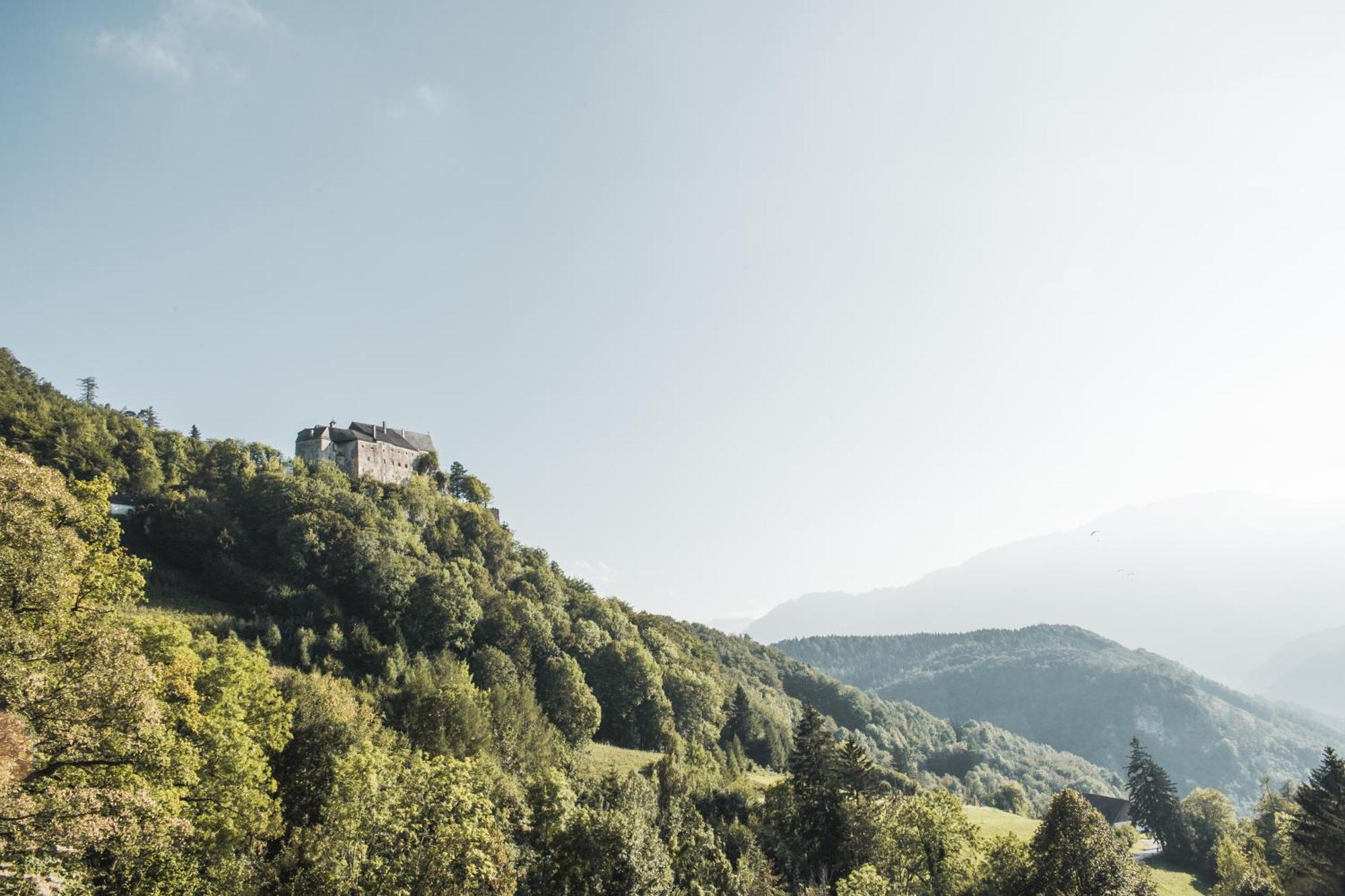 ホテル Burg Altpernstein Micheldorf in Oberösterreich エクステリア 写真