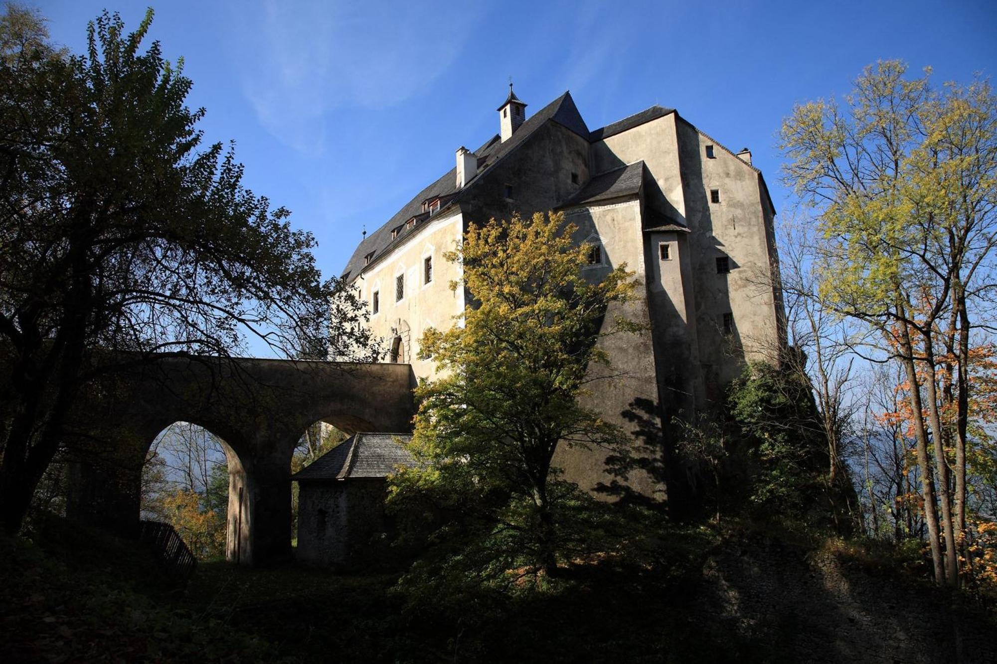 ホテル Burg Altpernstein Micheldorf in Oberösterreich エクステリア 写真