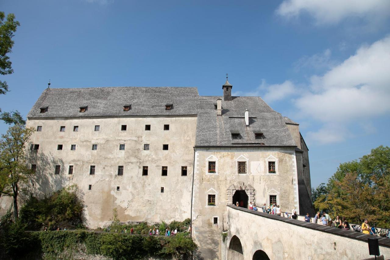 ホテル Burg Altpernstein Micheldorf in Oberösterreich エクステリア 写真